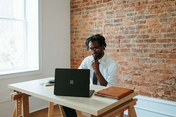 Éliminer la procrastination : 11 leviers managériaux efficaces