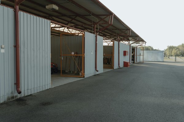 Stockage et production : le chapiteau industriel s’adapte à tous vos projets